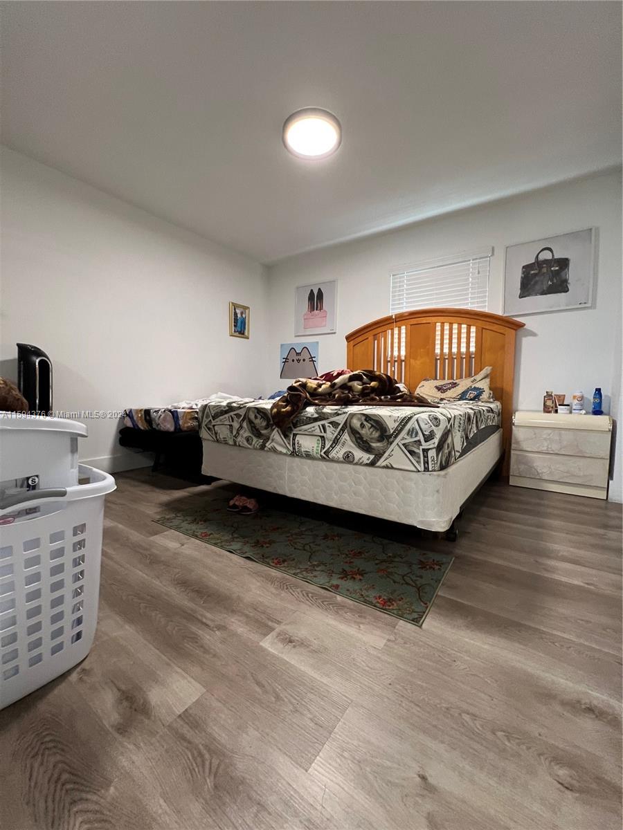HIALEAH 11TH ADDN - Residential Income