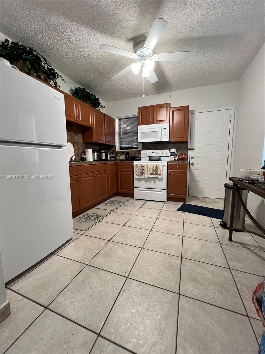 HIALEAH 11TH ADDN - Residential Income