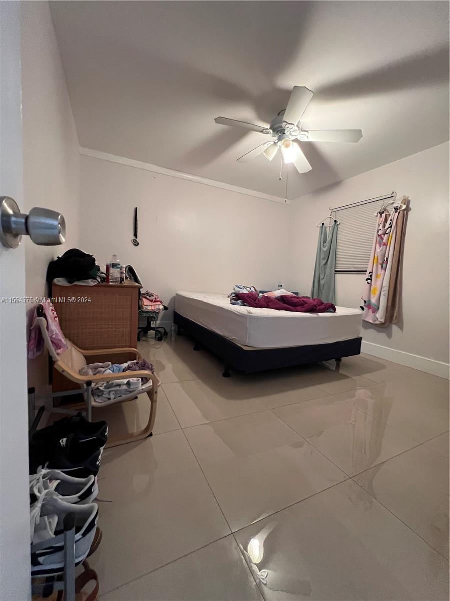 HIALEAH 11TH ADDN - Residential Income