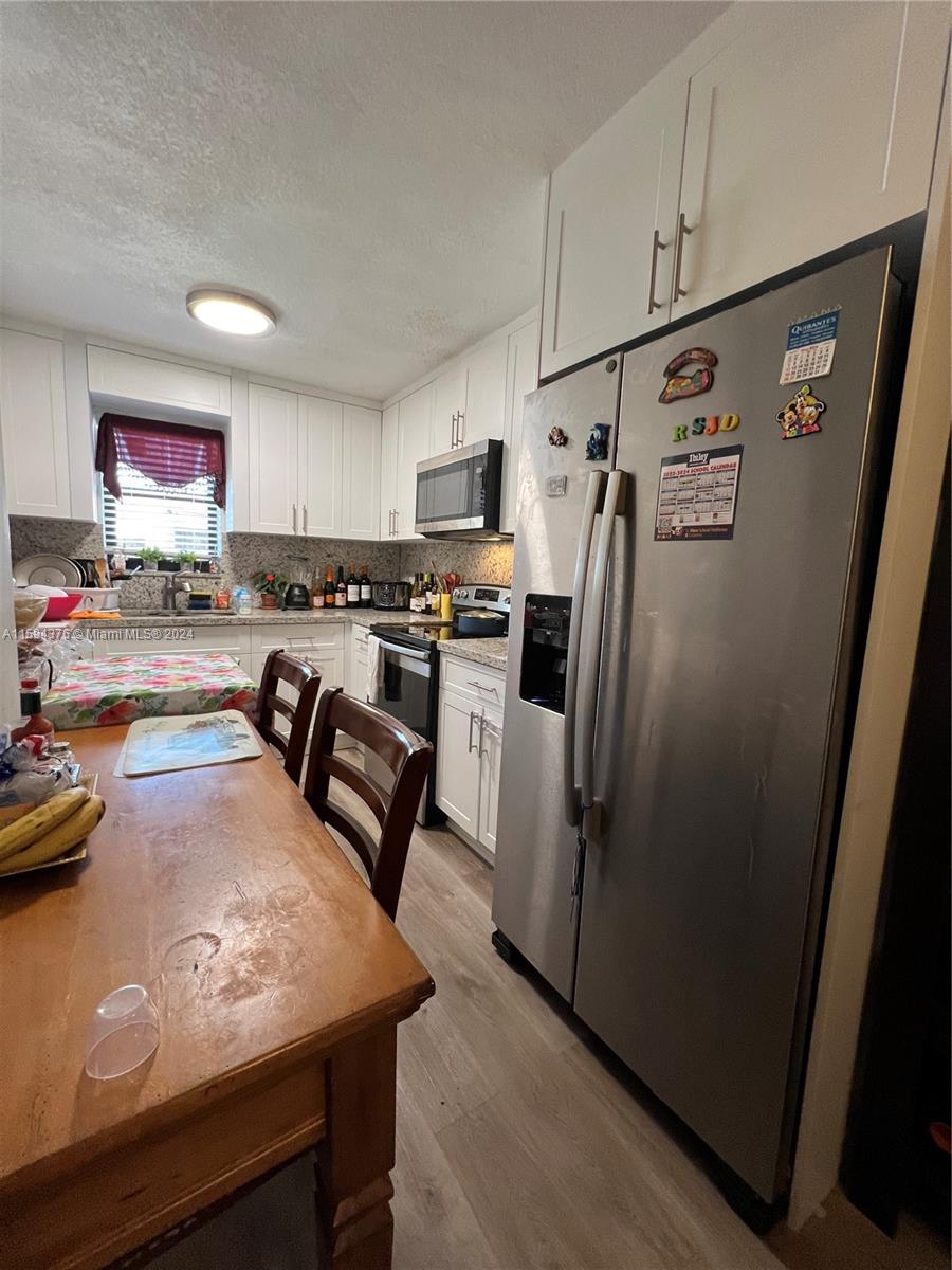 HIALEAH 11TH ADDN - Residential Income