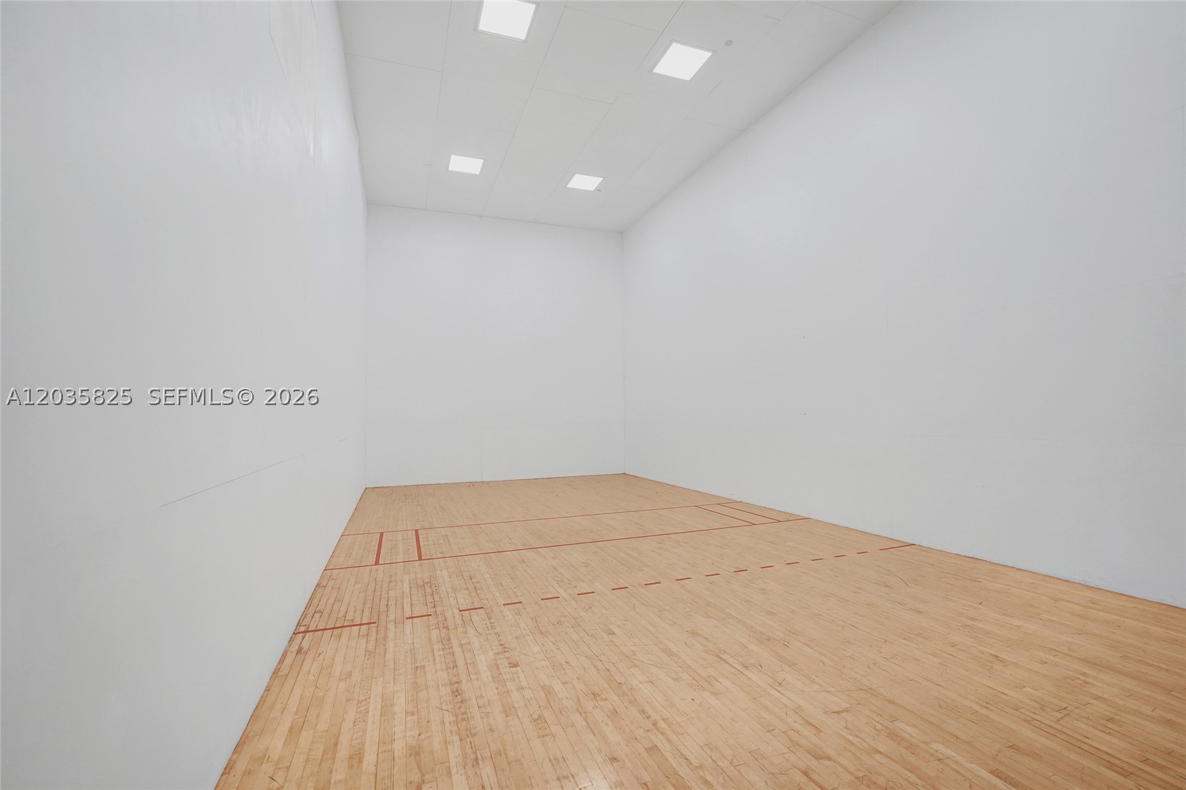 ISLES AT LAGO MAR CONDO - Residential Lease