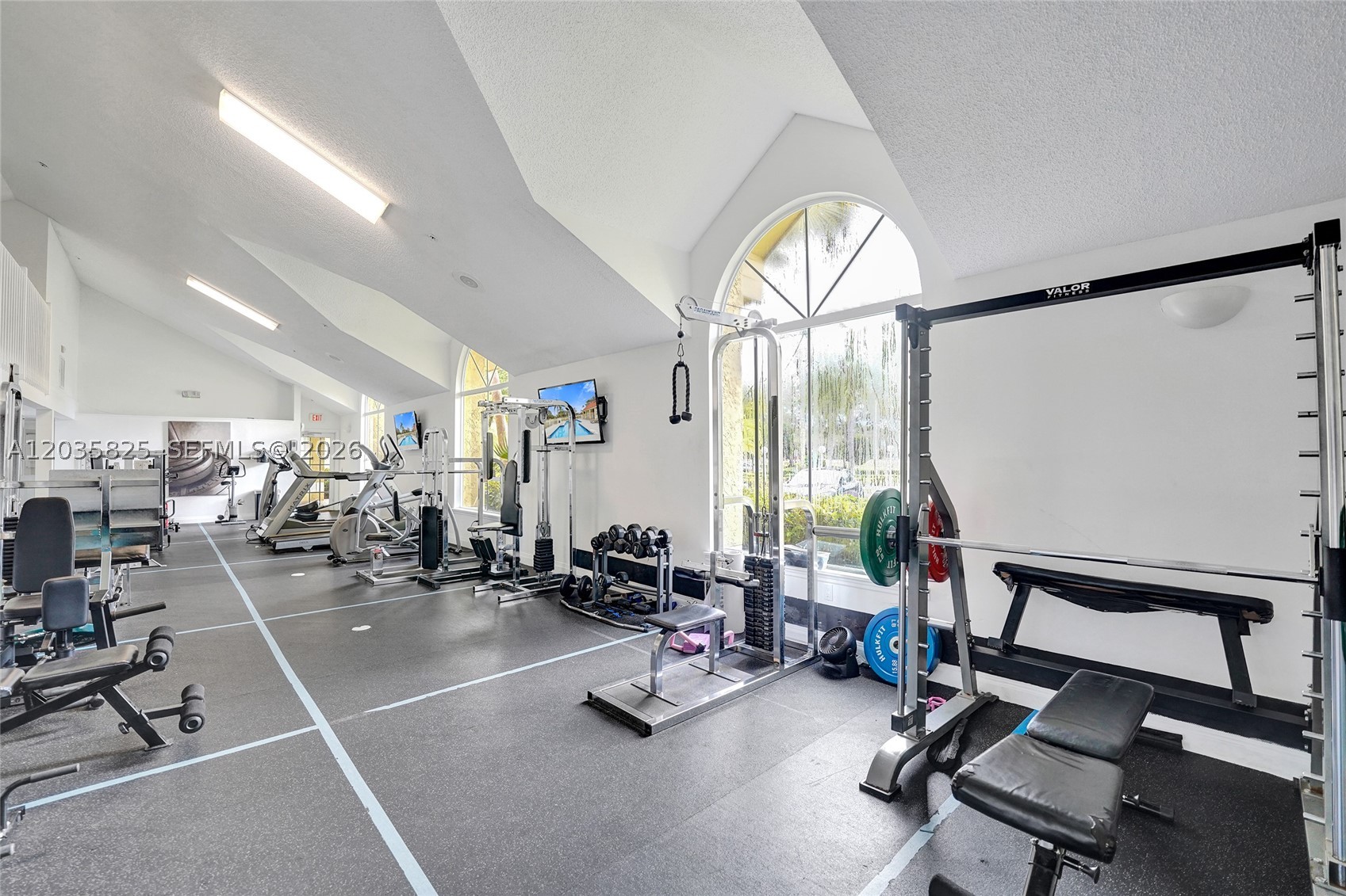 ISLES AT LAGO MAR CONDO - Residential Lease