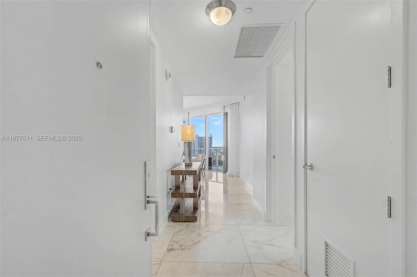 CHATEAU BEACH - Residential