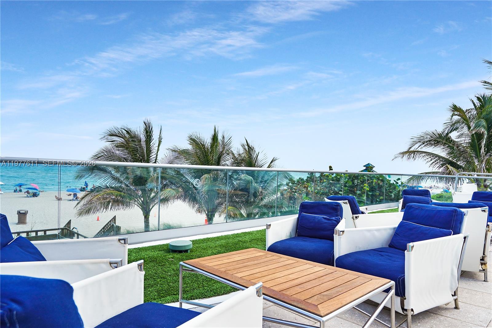 CHATEAU BEACH - Residential