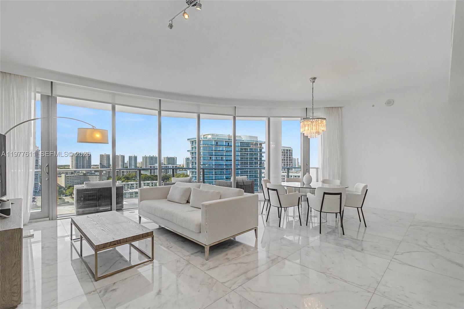 CHATEAU BEACH - Residential