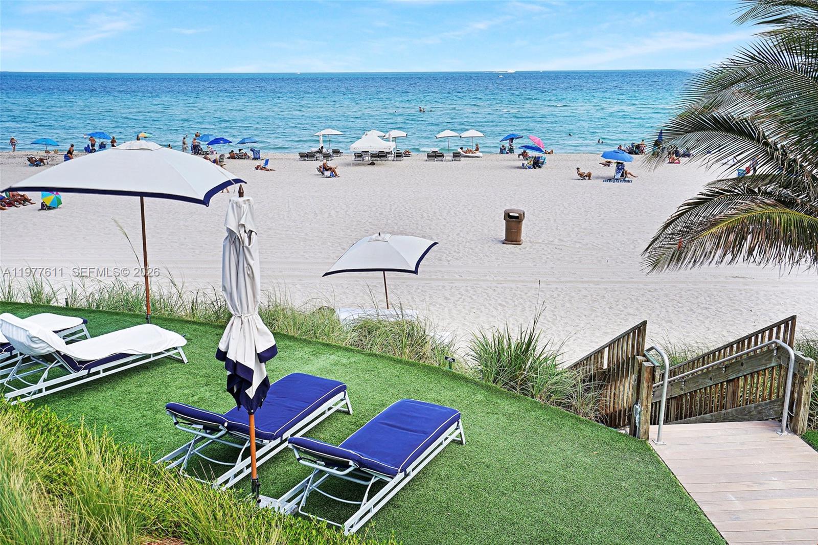 CHATEAU BEACH - Residential