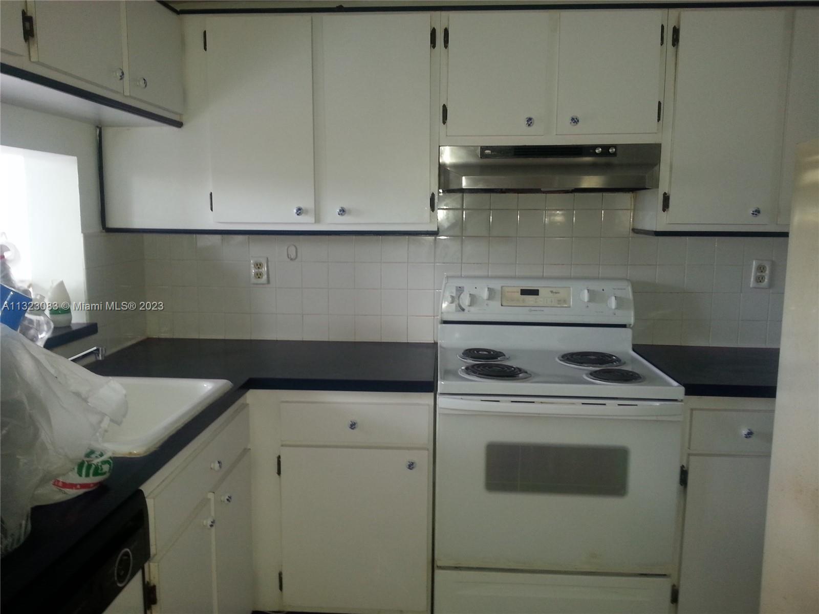 INTERNATIONAL PARK I COND - Residential Lease