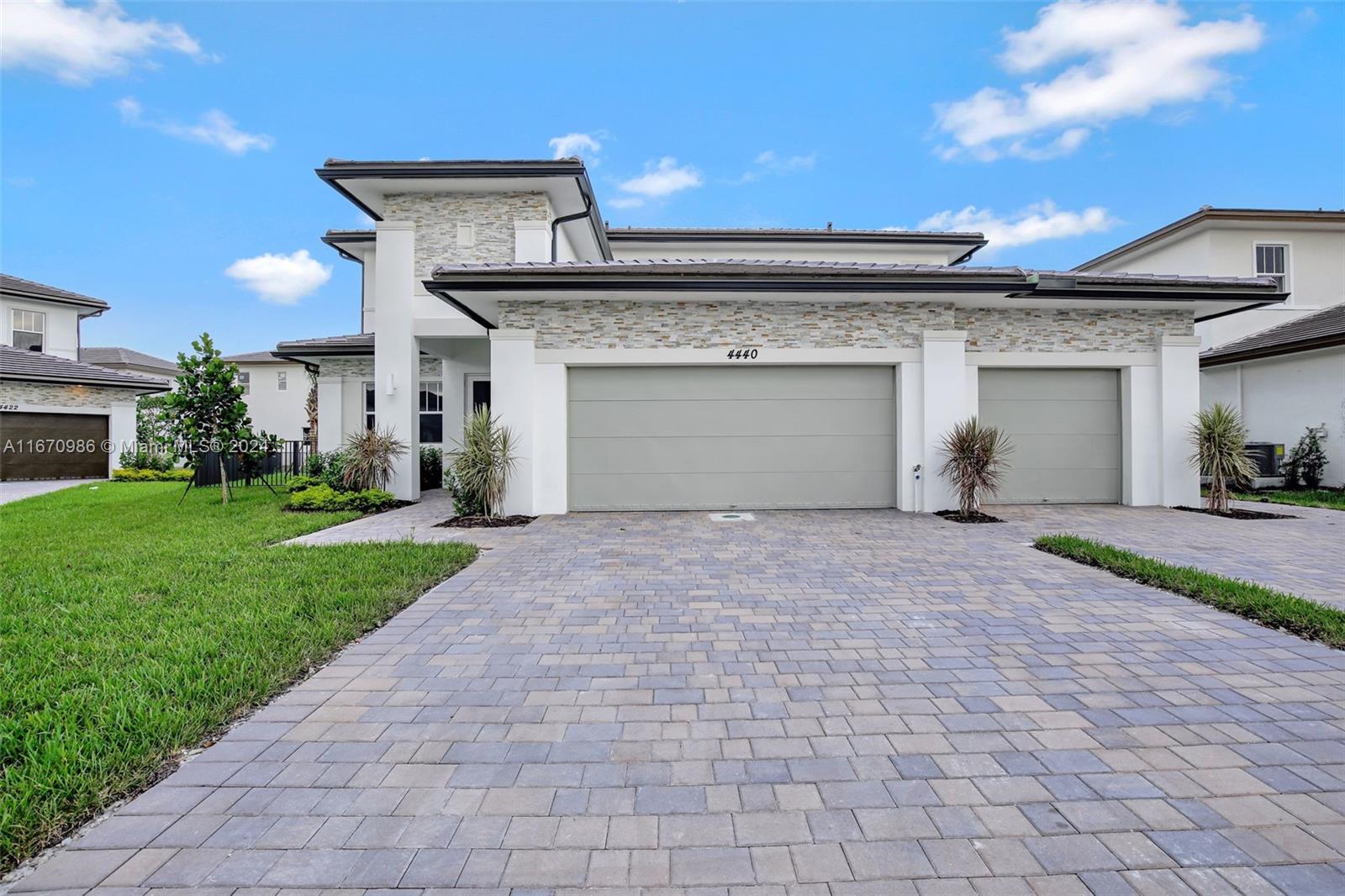 CRESCENT RIDGE - Residential Lease