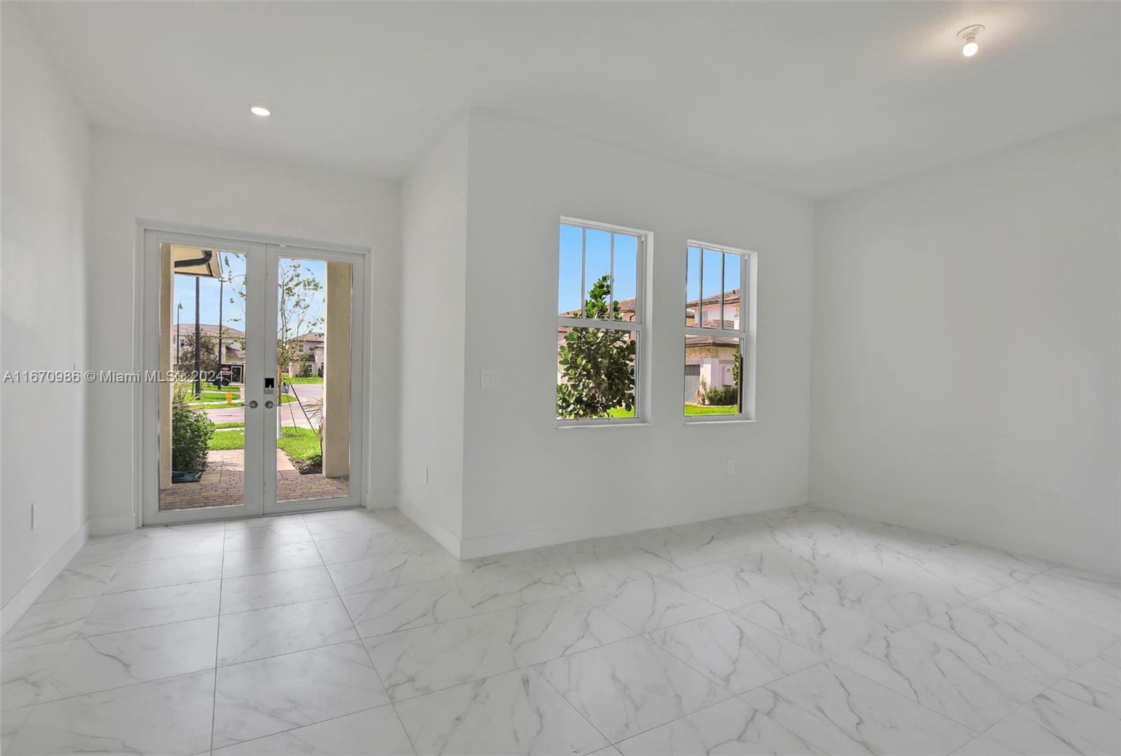 CRESCENT RIDGE - Residential Lease
