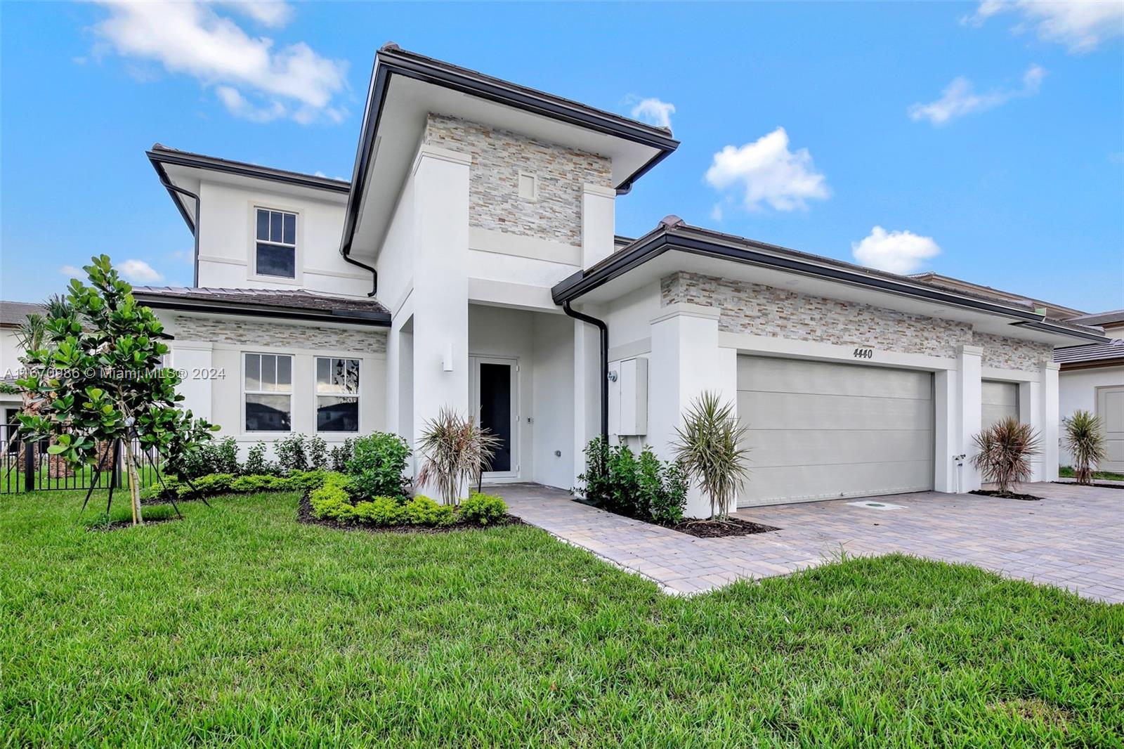 CRESCENT RIDGE - Residential Lease