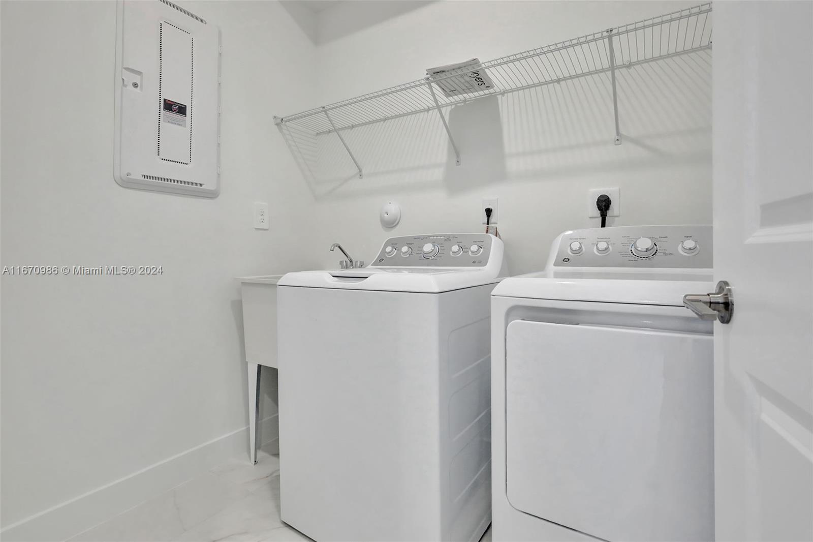 CRESCENT RIDGE - Residential Lease