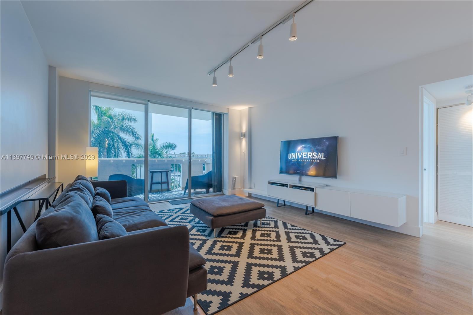 SOUTH BAY CLUB CONDO - Residential Lease