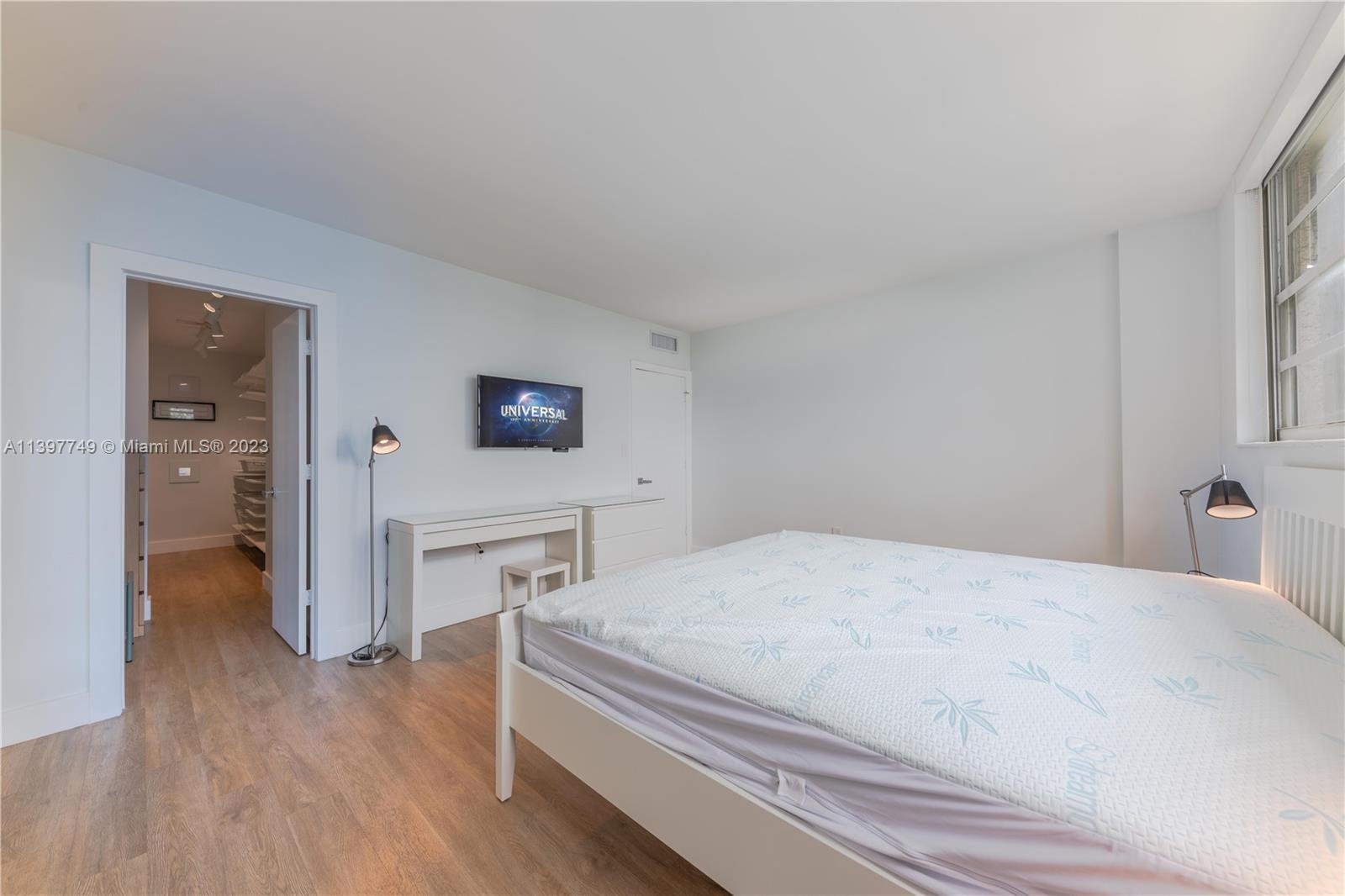 SOUTH BAY CLUB CONDO - Residential Lease