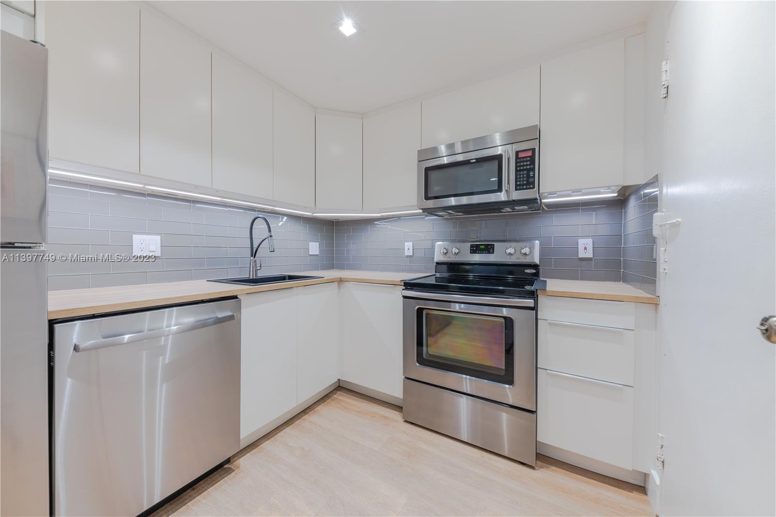 SOUTH BAY CLUB CONDO - Residential Lease