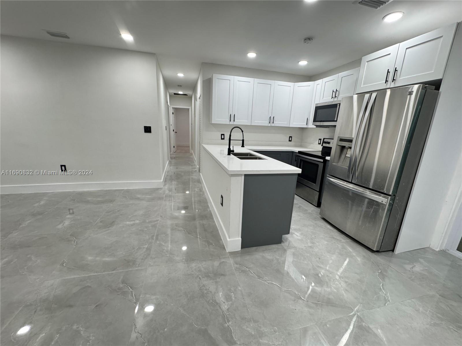 IVES ESTATES SEC 3 - Residential Lease