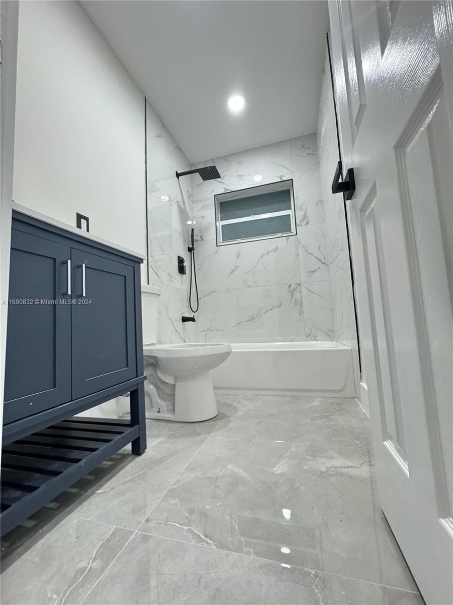 IVES ESTATES SEC 3 - Residential Lease