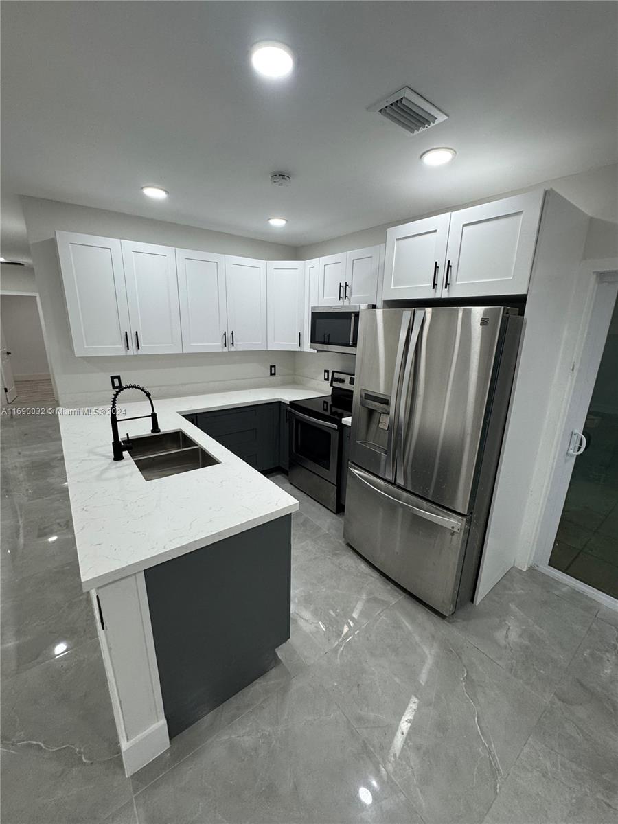IVES ESTATES SEC 3 - Residential Lease