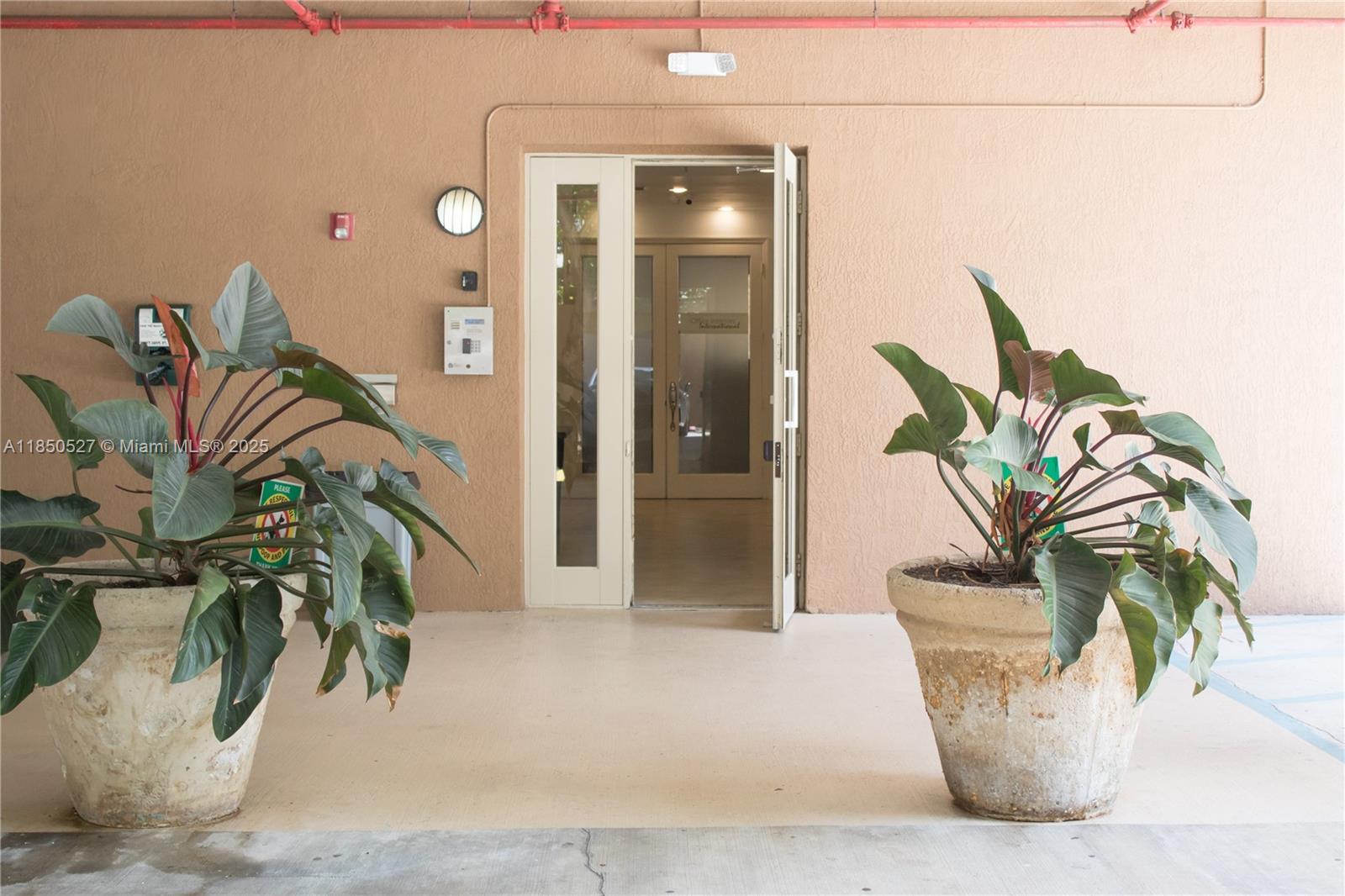DIXIE GROVE RESIDENCES CO - Residential Lease