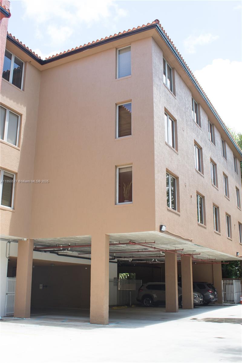 DIXIE GROVE RESIDENCES CO - Residential Lease