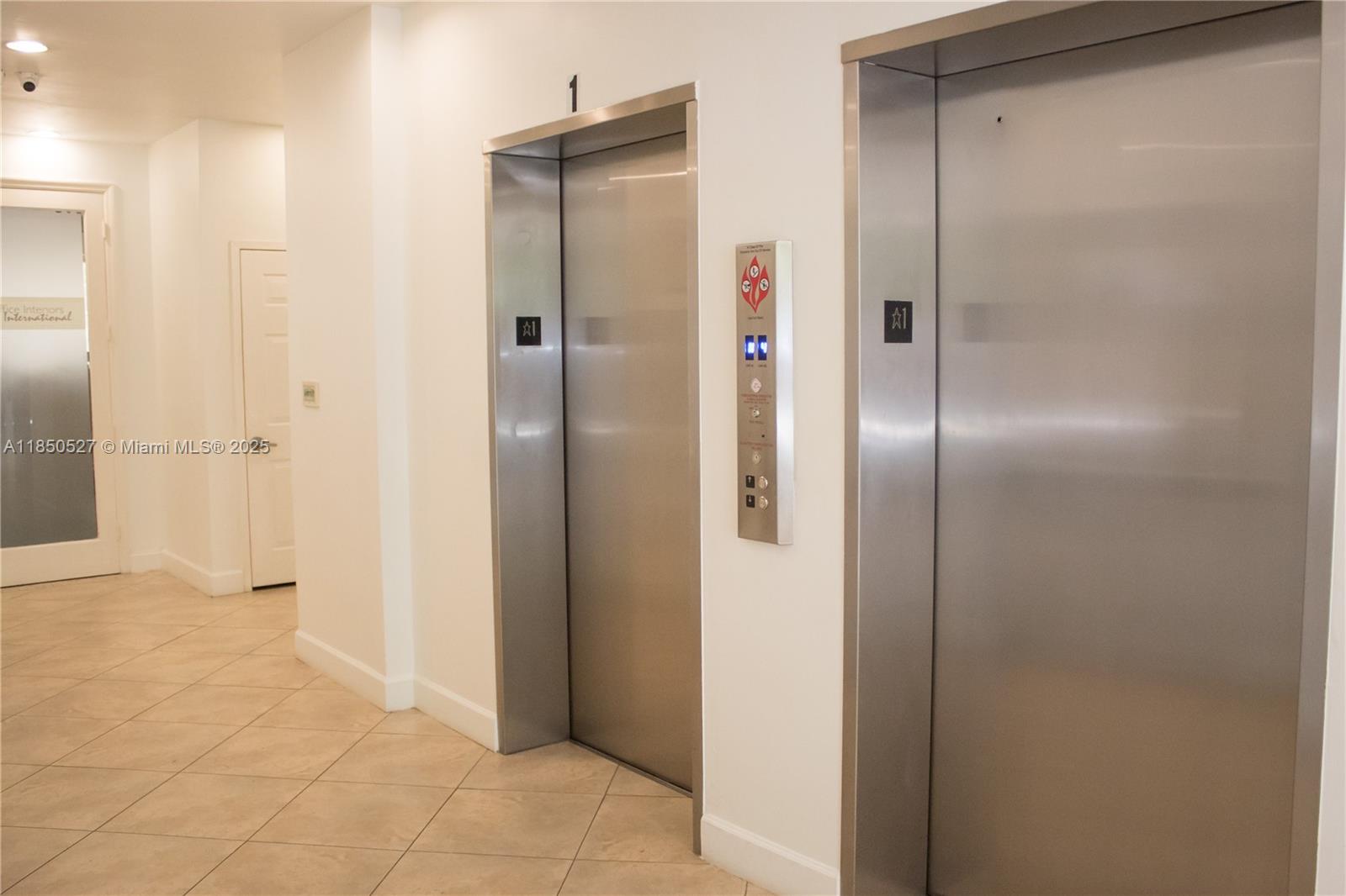 DIXIE GROVE RESIDENCES CO - Residential Lease
