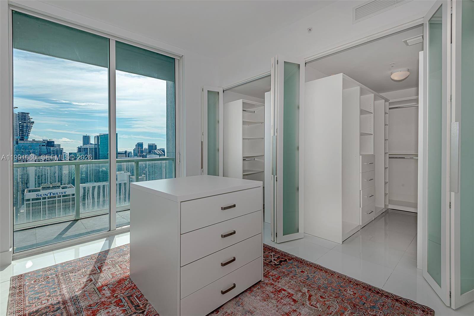 VIZCAYNE NORTH CONDO - Residential