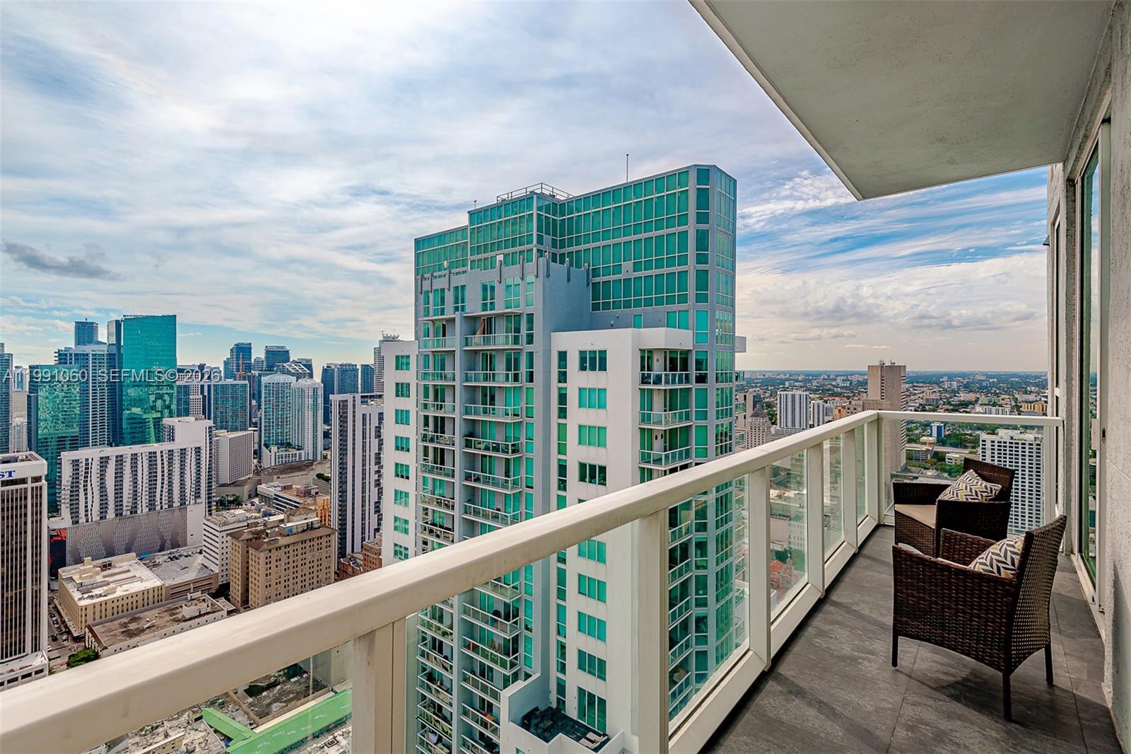 VIZCAYNE NORTH CONDO - Residential