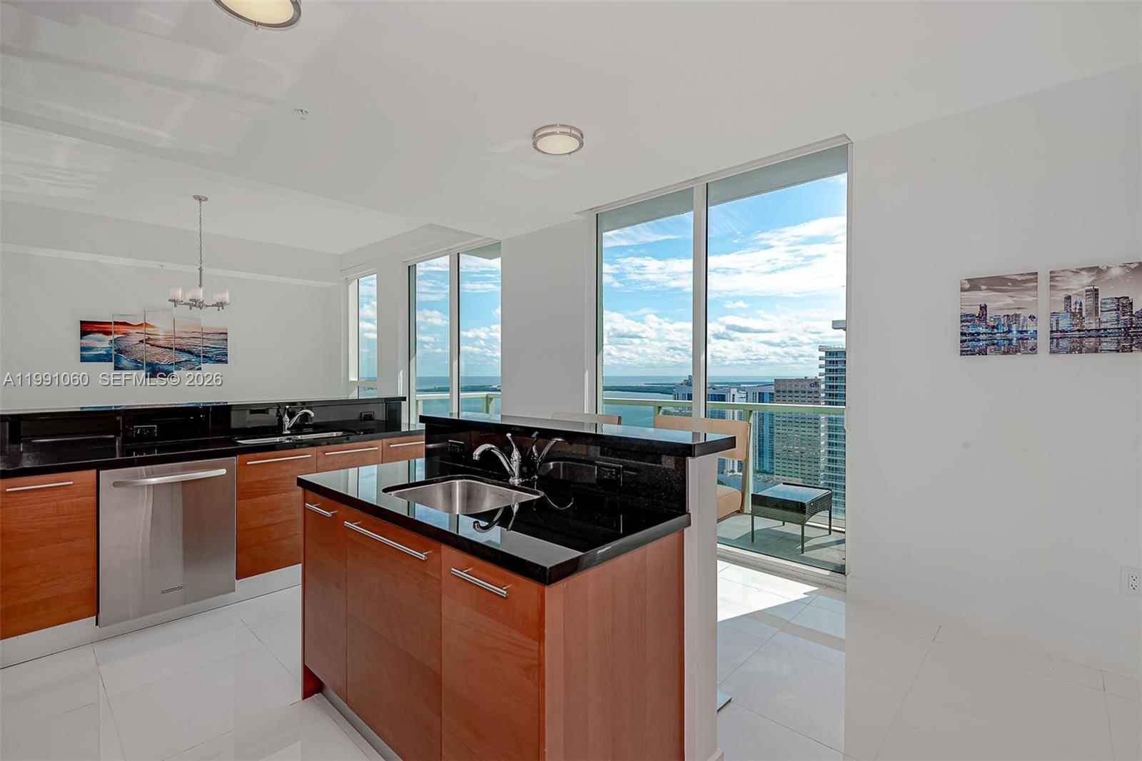 VIZCAYNE NORTH CONDO - Residential