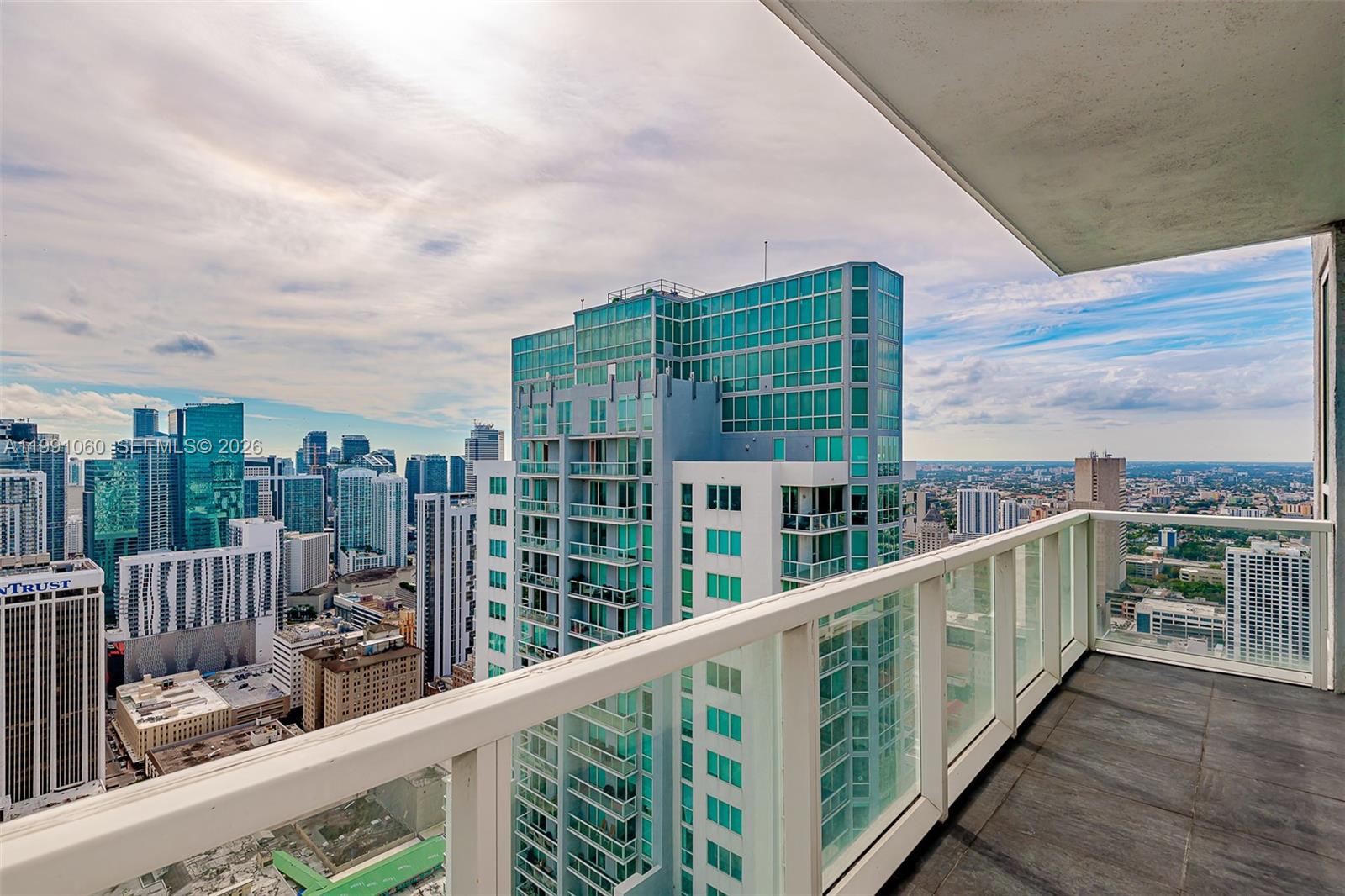 VIZCAYNE NORTH CONDO - Residential