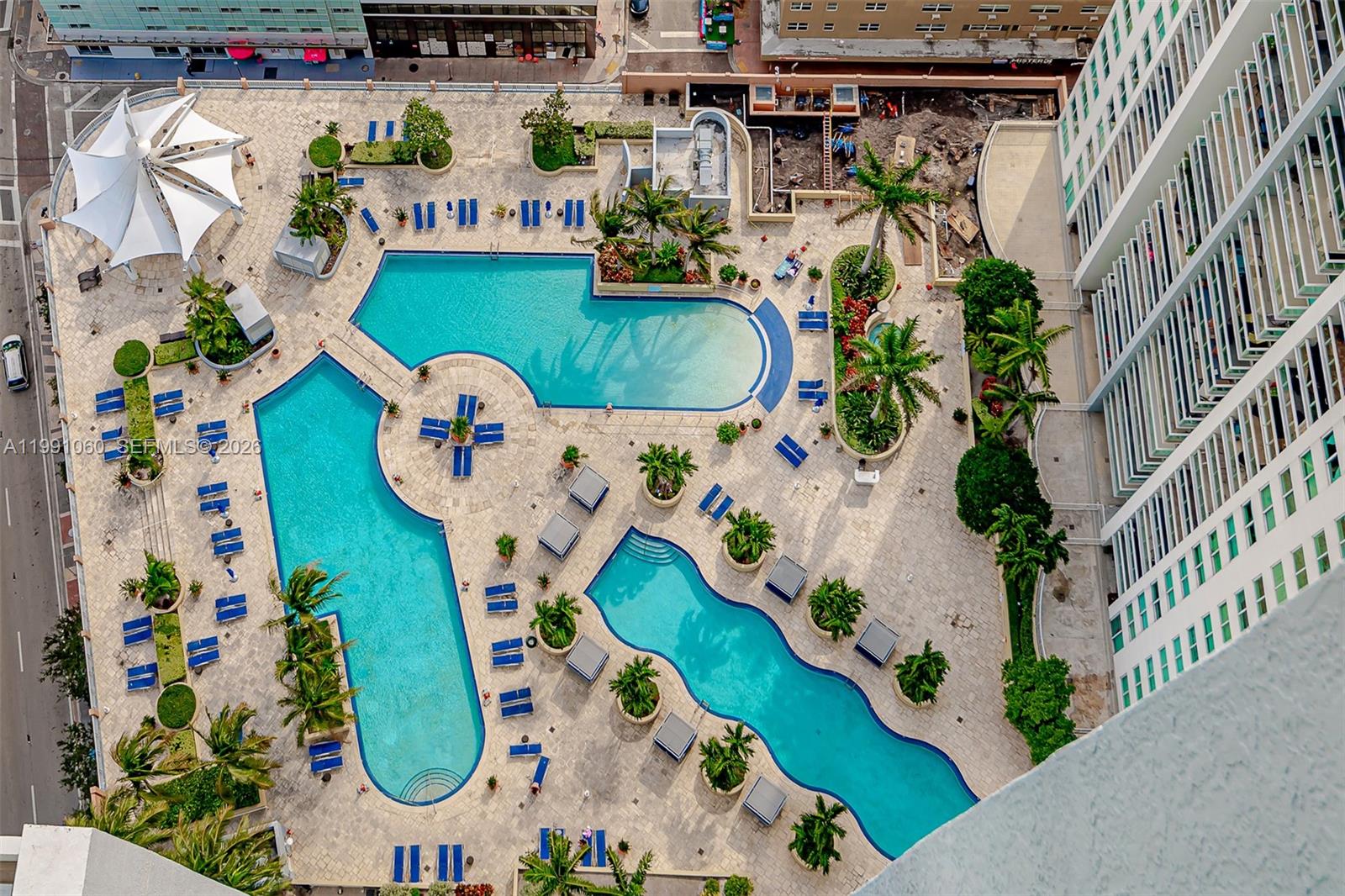 VIZCAYNE NORTH CONDO - Residential