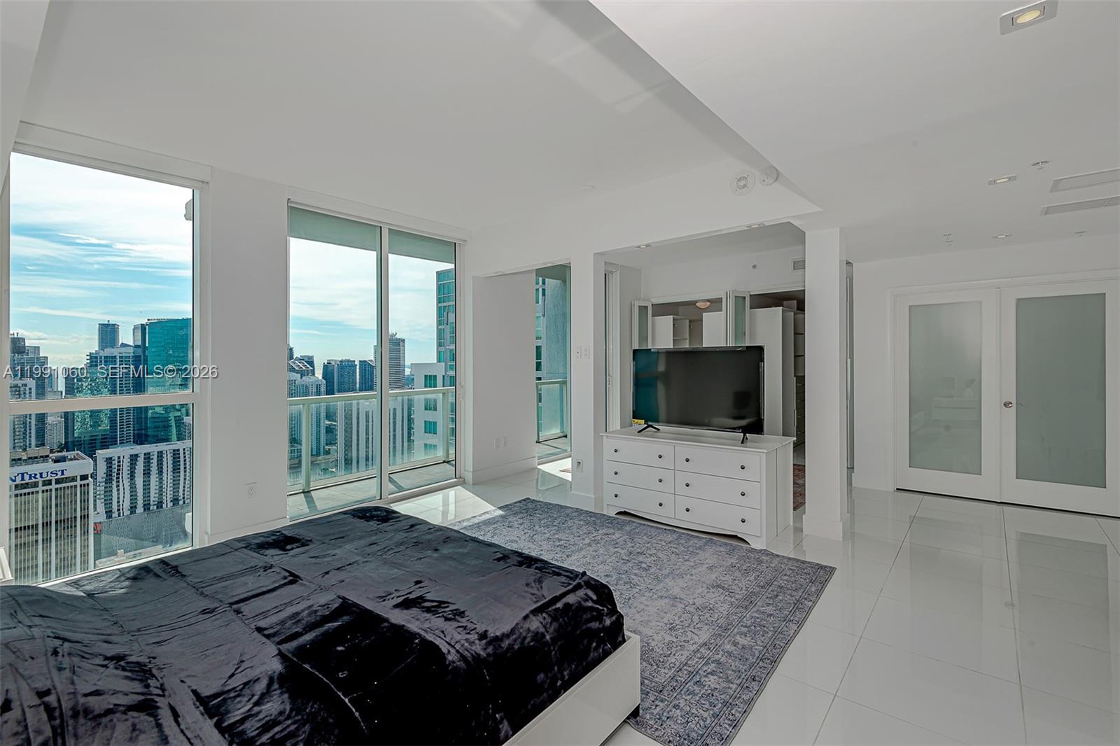 VIZCAYNE NORTH CONDO - Residential