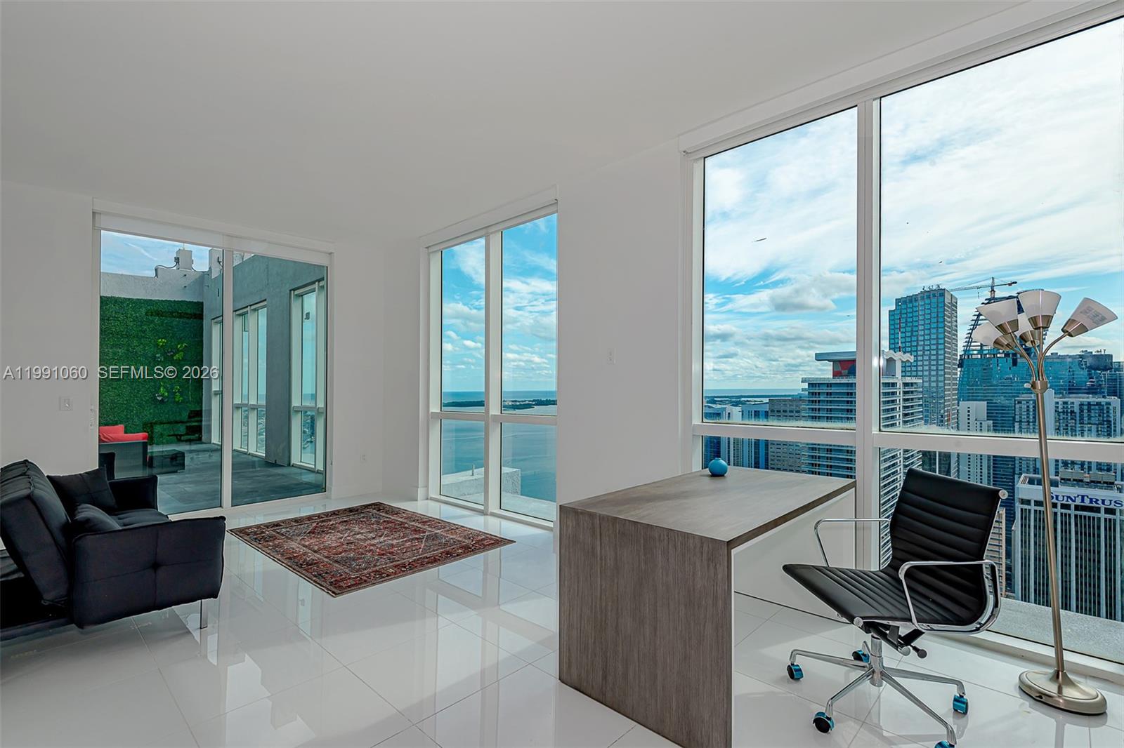 VIZCAYNE NORTH CONDO - Residential