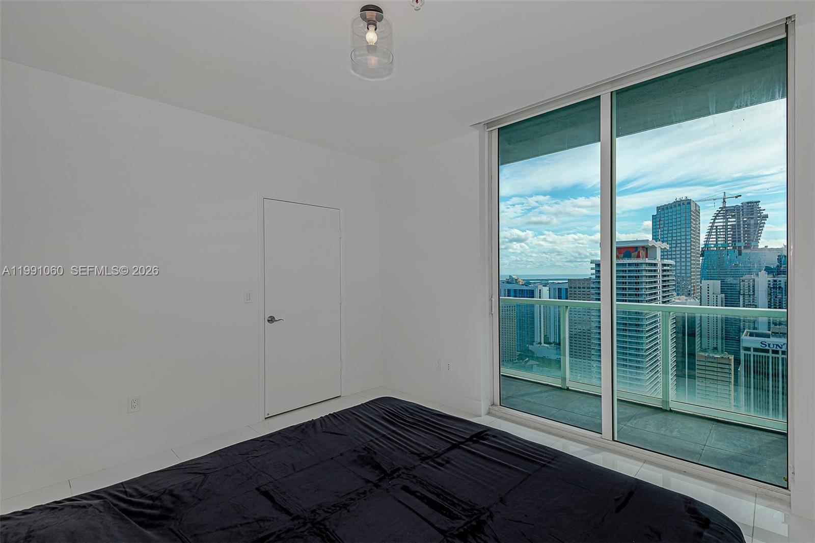 VIZCAYNE NORTH CONDO - Residential