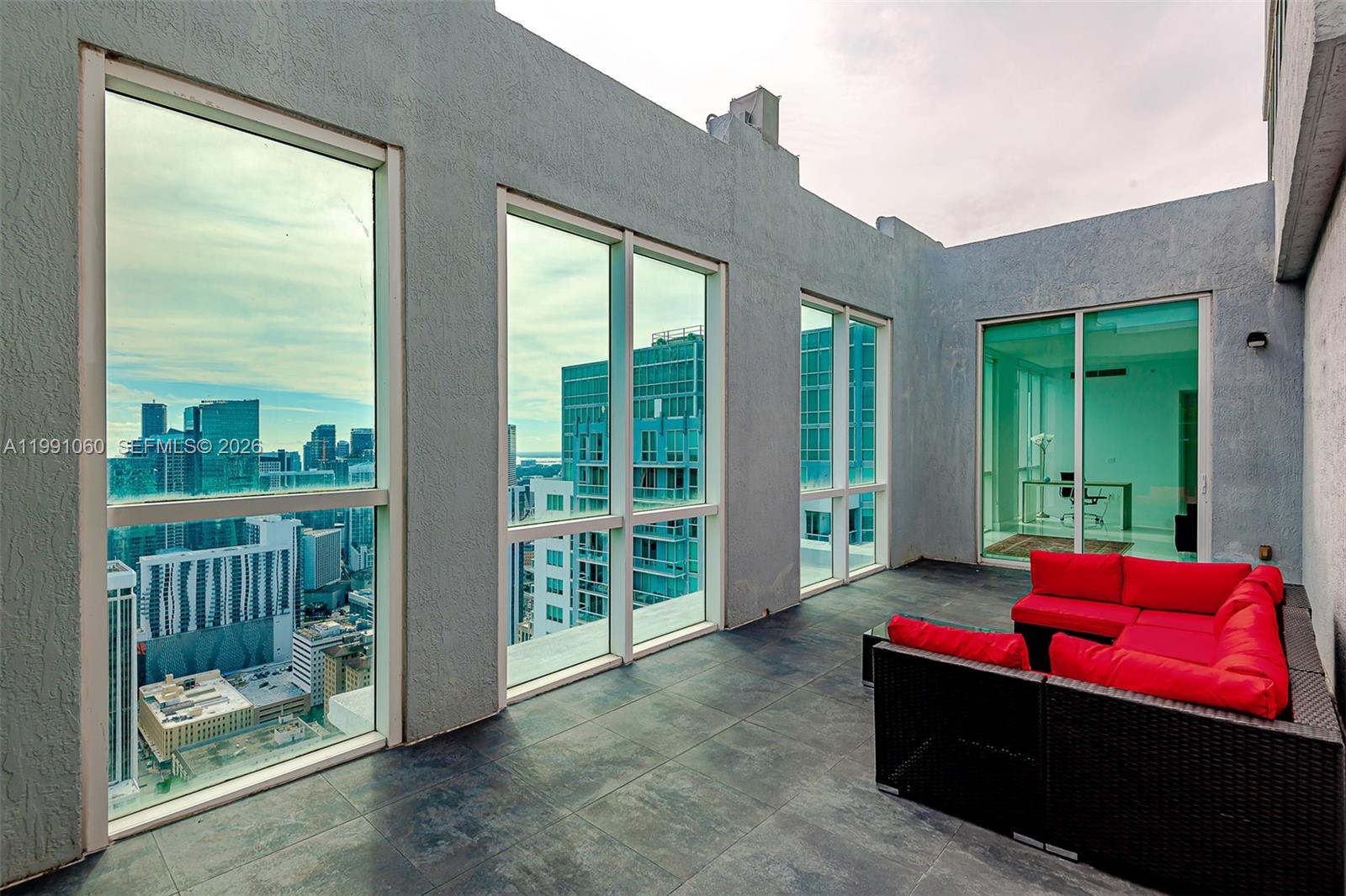 VIZCAYNE NORTH CONDO - Residential