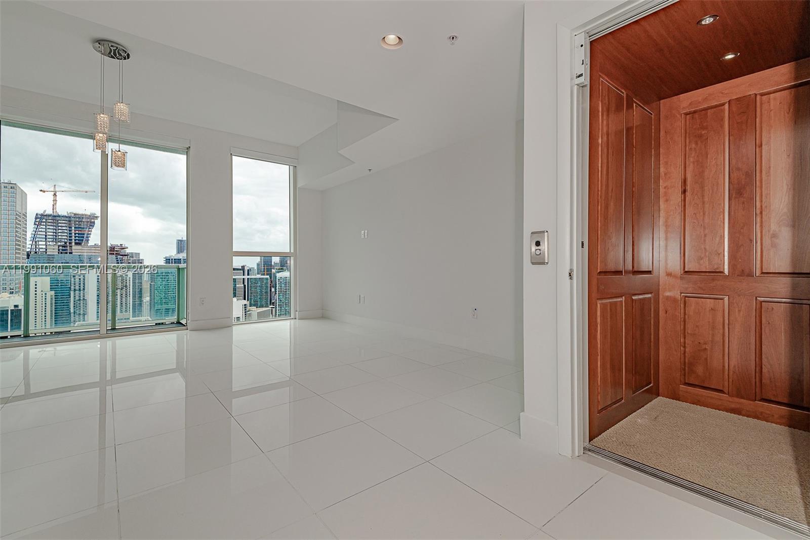 VIZCAYNE NORTH CONDO - Residential