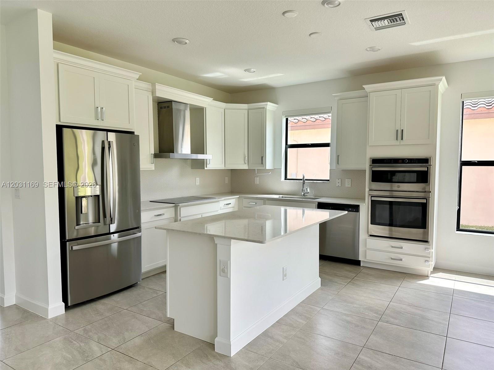CRESTWOOD NORTH - Residential