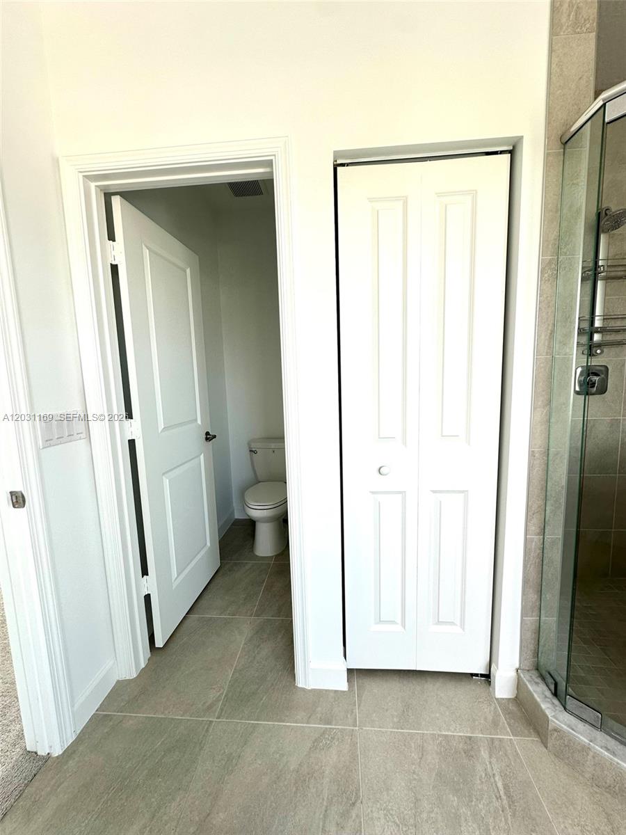 CRESTWOOD NORTH - Residential
