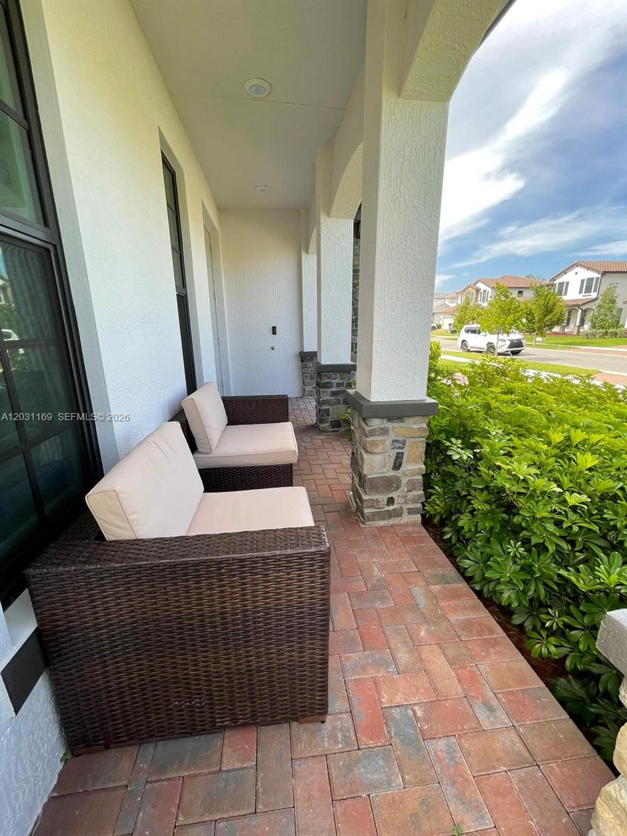 CRESTWOOD NORTH - Residential