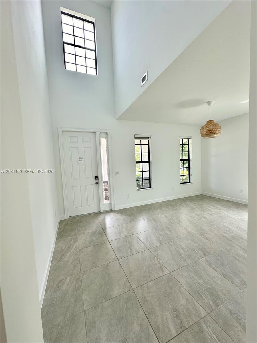 CRESTWOOD NORTH - Residential