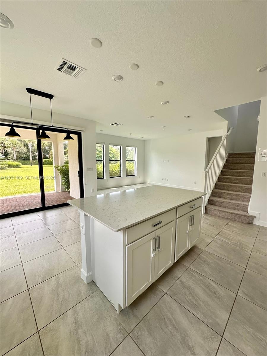 CRESTWOOD NORTH - Residential