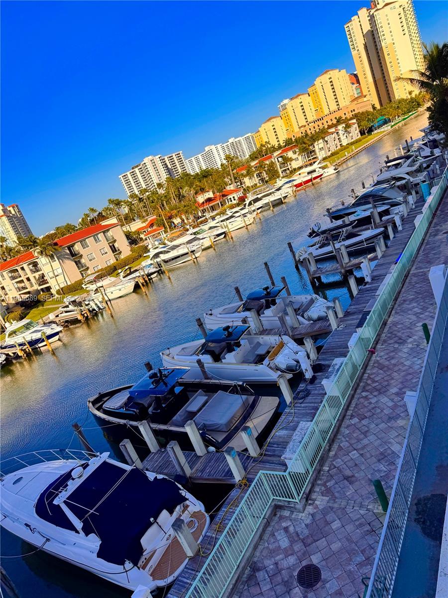 UPTOWN MARINA LOFTS CONDO - Residential