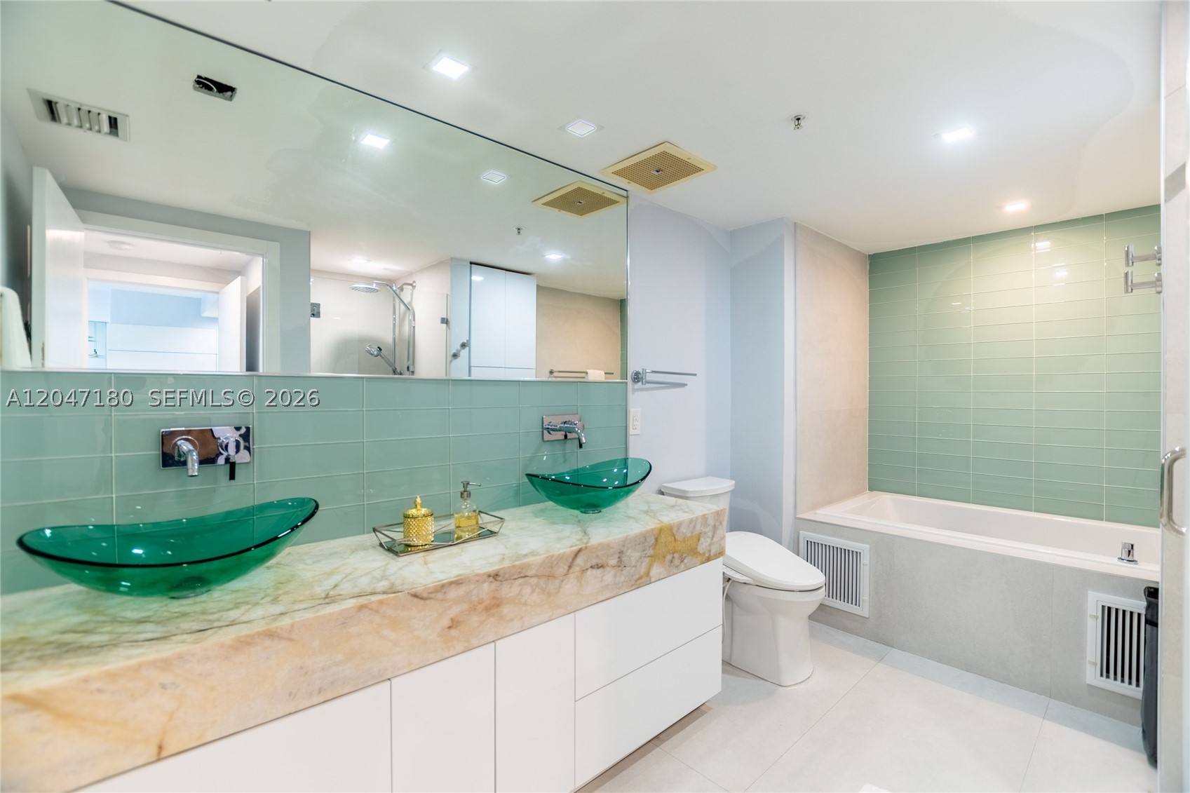 OCEAN POINT BEACH CLUB CO - Residential