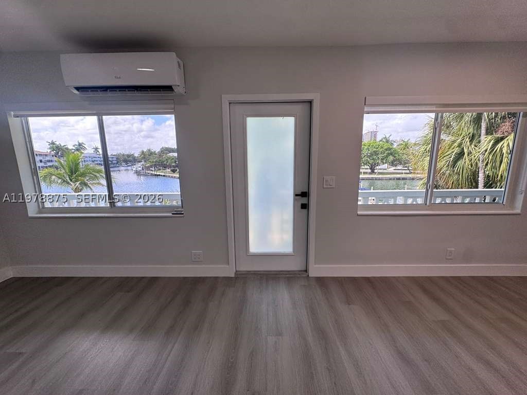 ENVOY APARTMENTS CONDOMIN - Residential