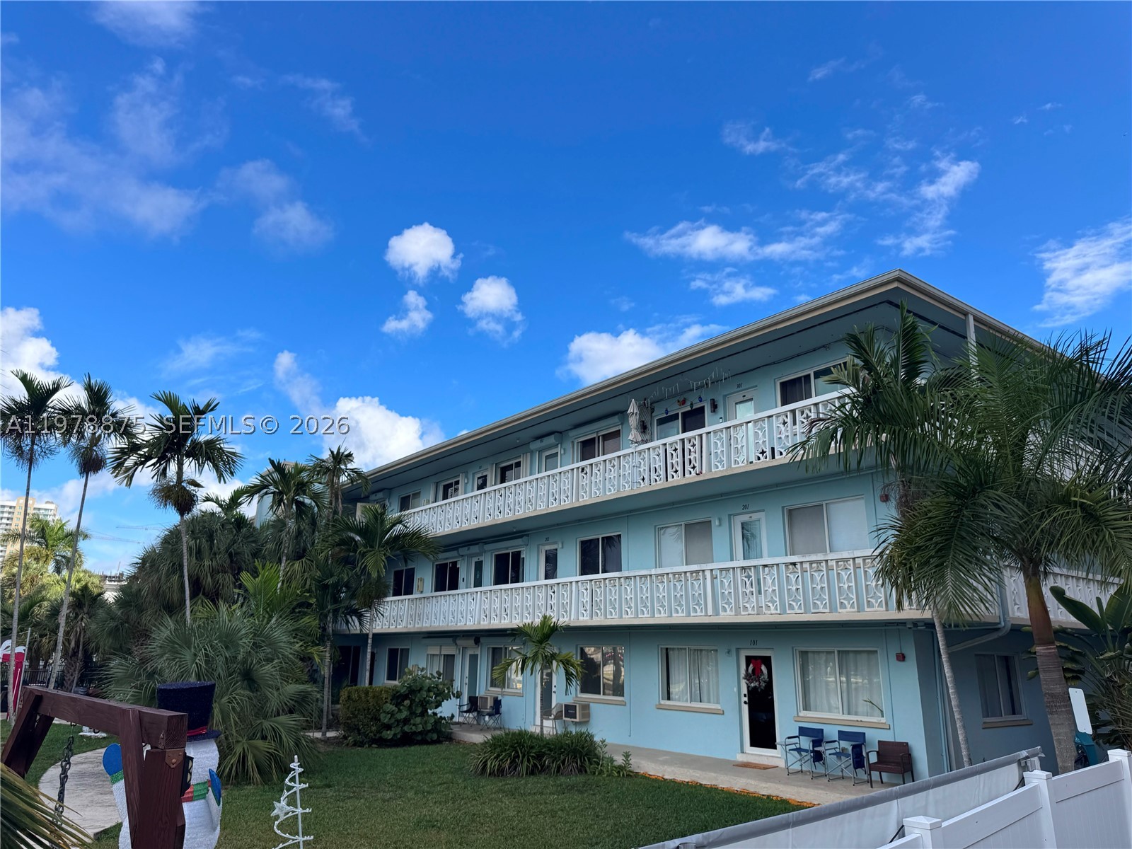 ENVOY APARTMENTS CONDOMIN - Residential