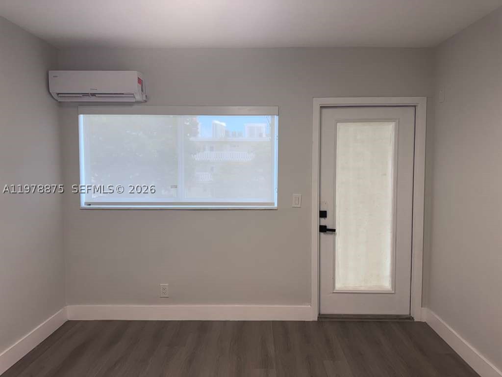 ENVOY APARTMENTS CONDOMIN - Residential
