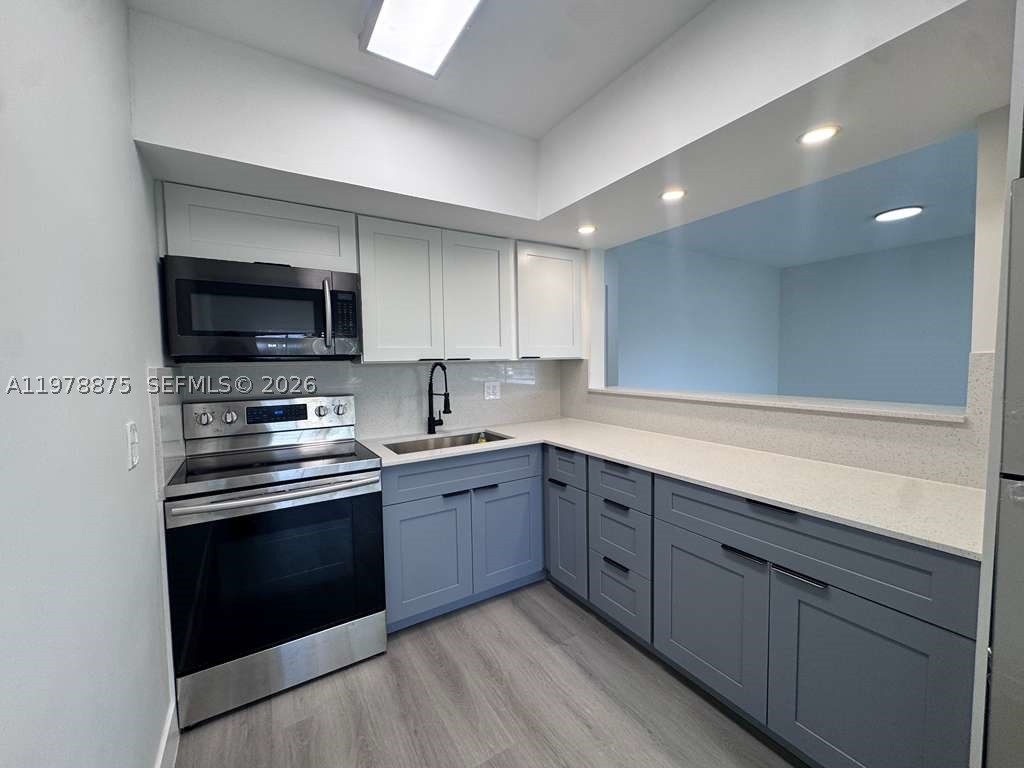 ENVOY APARTMENTS CONDOMIN - Residential