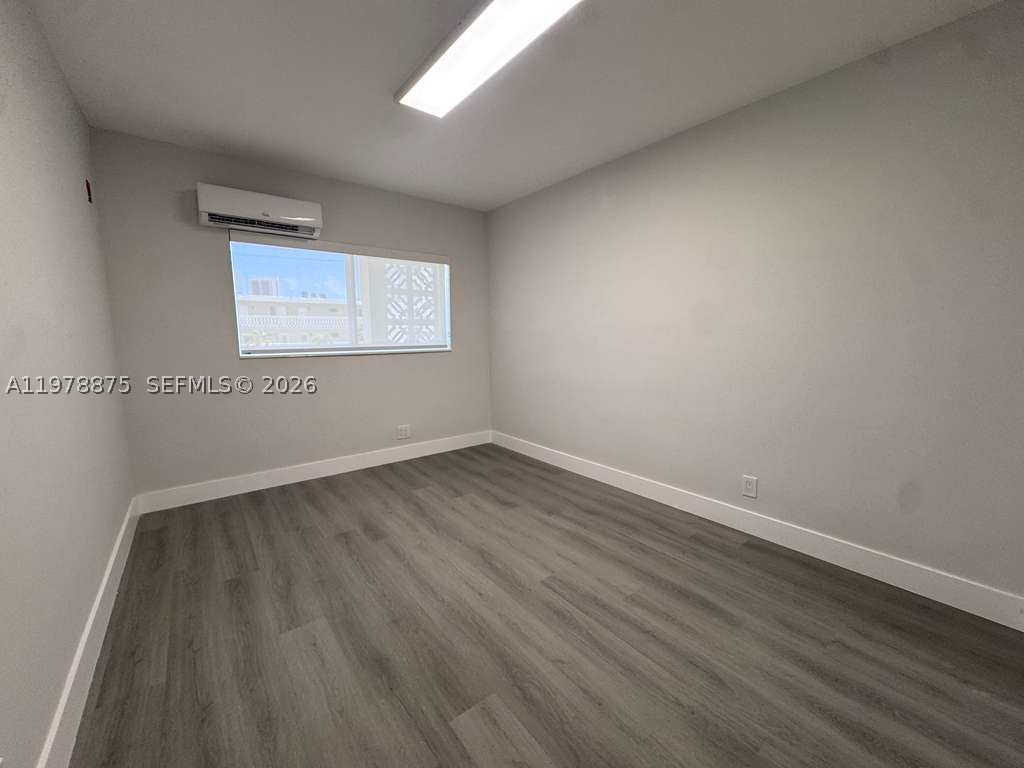 ENVOY APARTMENTS CONDOMIN - Residential