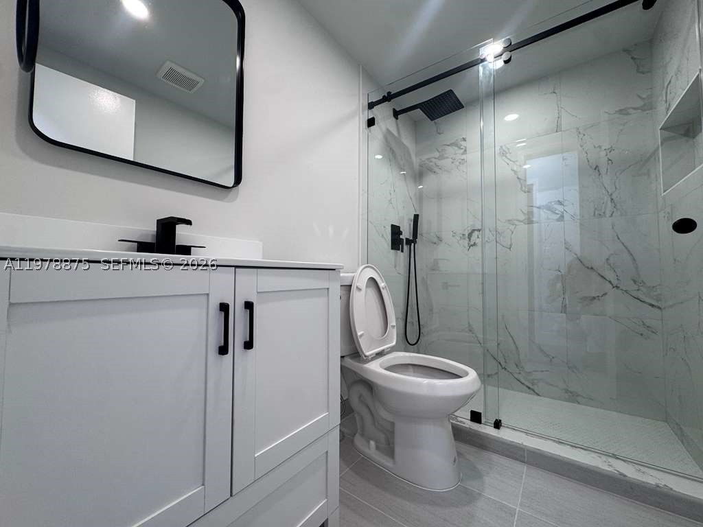 ENVOY APARTMENTS CONDOMIN - Residential