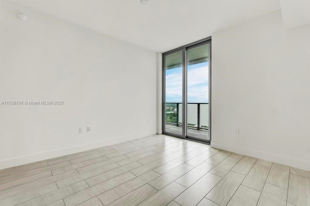 METROPICA NORTH TOWER ONE - Residential