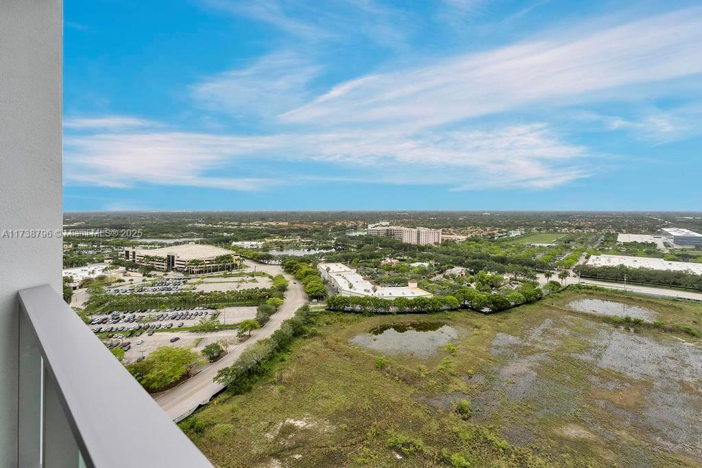 METROPICA NORTH TOWER ONE - Residential