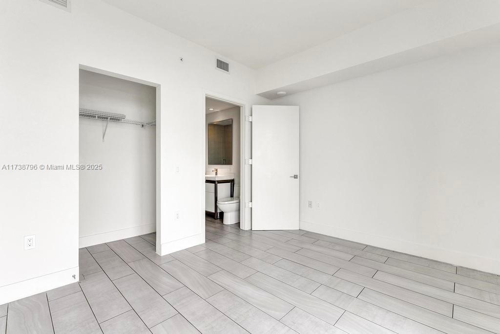 METROPICA NORTH TOWER ONE - Residential